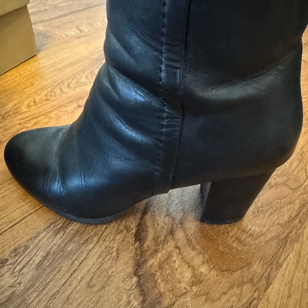 Vionic booties - Picture 10 of 10